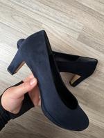 Schicker Pumps in dunkelblau Niedersachsen - Hildesheim Vorschau