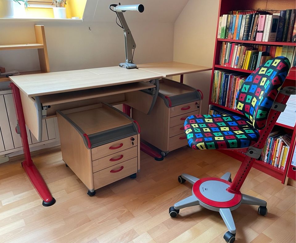 Schreibtisch,Schreibtischstuhl,Rollcontainer,Kinderzimmermöbel in Weimar