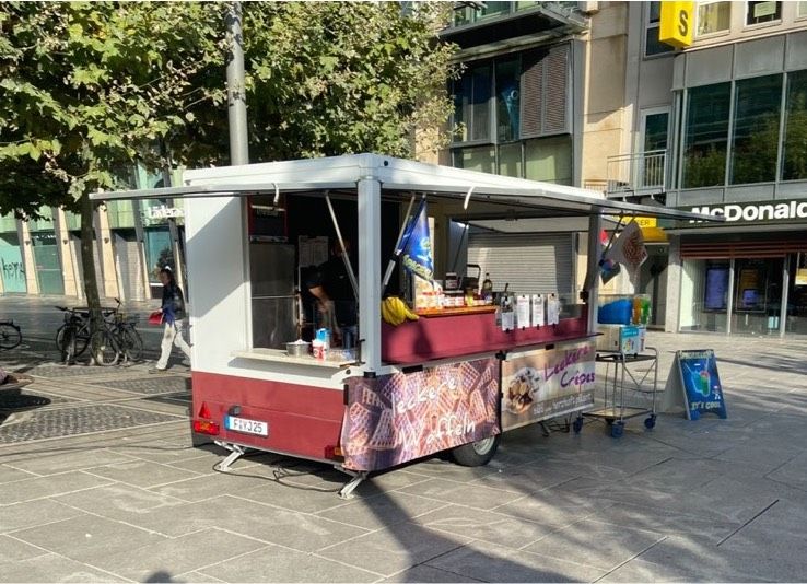 Crêpes Waffel Imbiss imbisswagen Burger Wurst mieten Food Truck in Bad Vilbel