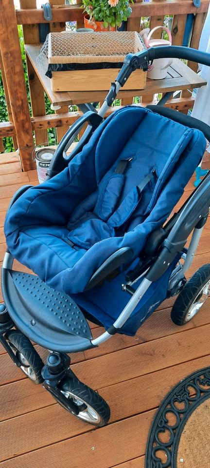 Kinderwagen von Bergsteiger Capri in Malsch