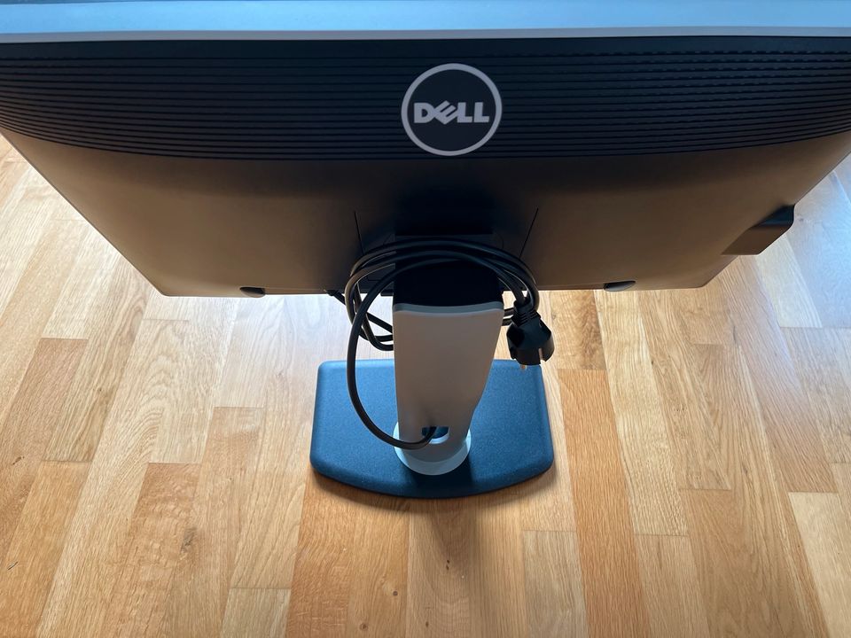 Monitor Dell 24 Zoll U2412M in Köln