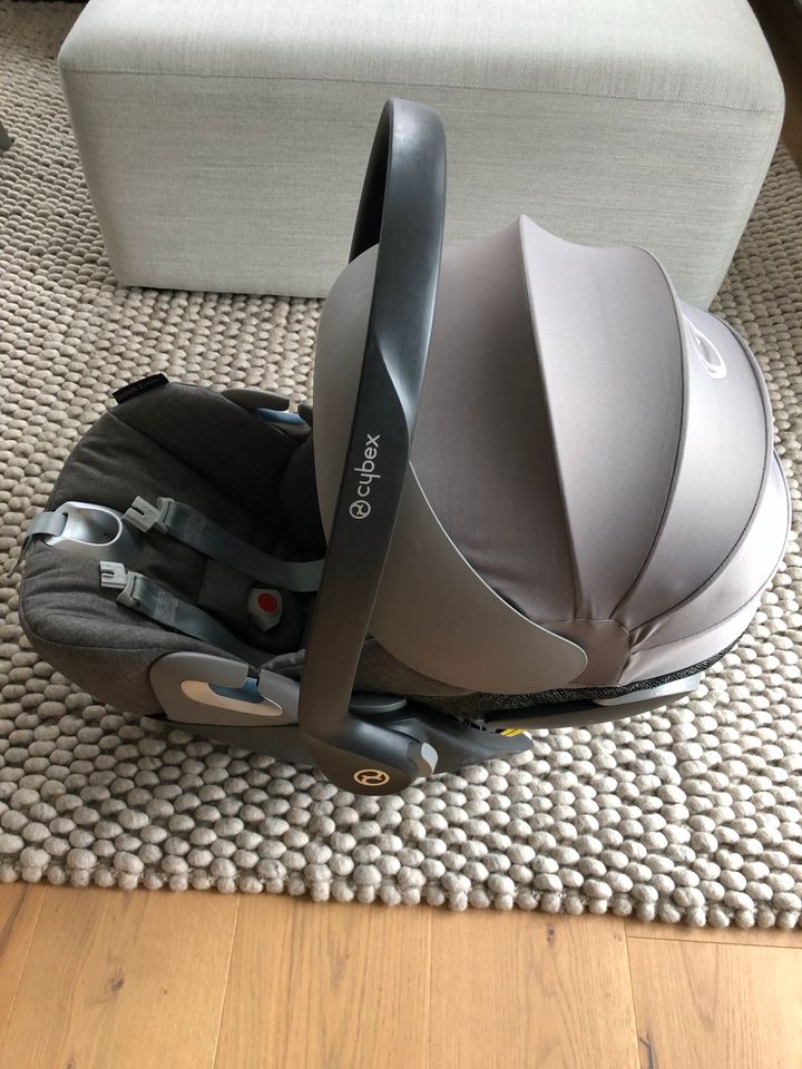 Babyschale Cybex, Kindersitz, Cloud i-Size plus, grau in Berg