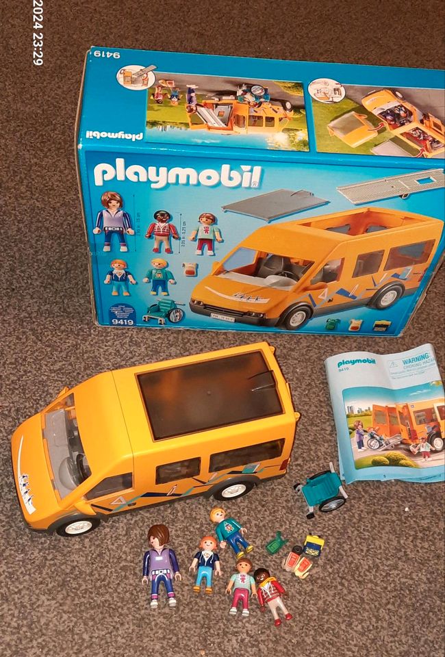 PLAYMOBIL City Life 9419 Schulbus mit abnehmbaren Dach in Nürnberg (Mittelfr)