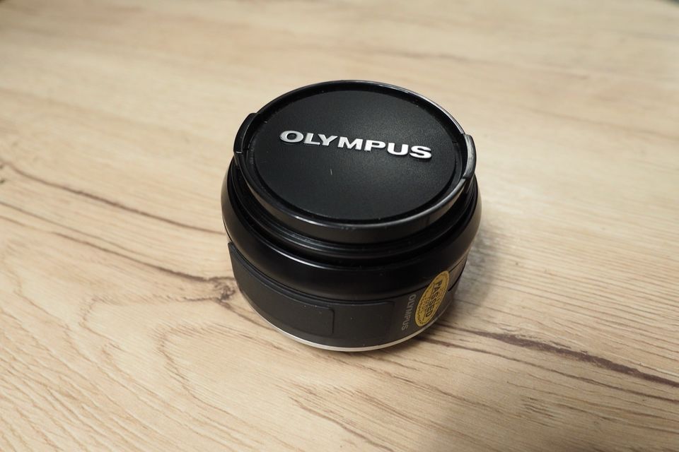 Olympus Lens AF 24mm 1: 2,8 in Wiesbaden