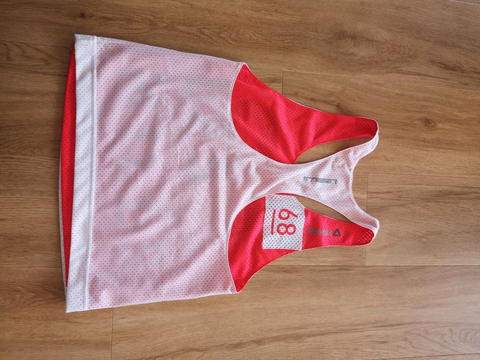 Fast NEU Reebok Les Mills Tank Top Gr. S/M in Haldenwang i. Allgäu