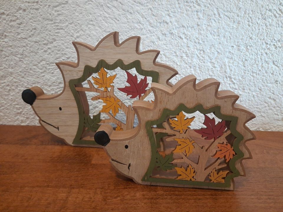 Deko Herbst Igel Herbstlaub Holz Blätter NEU in Runkel