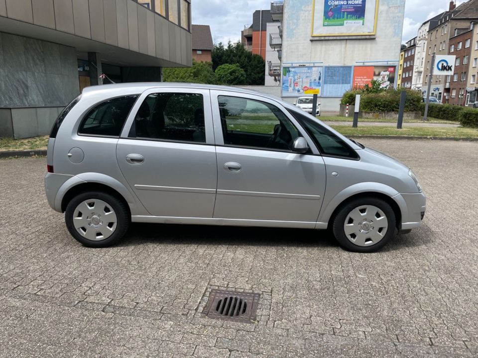 Opel Meriva Edition in Duisburg