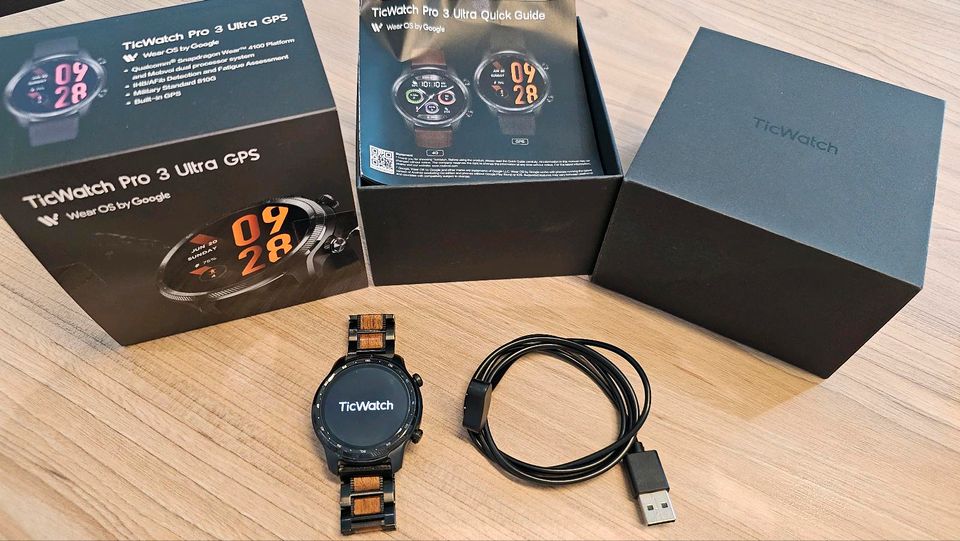 Ticwatch 3 PRO ULTRA GPS smartwatch WearOS Android in Boffzen