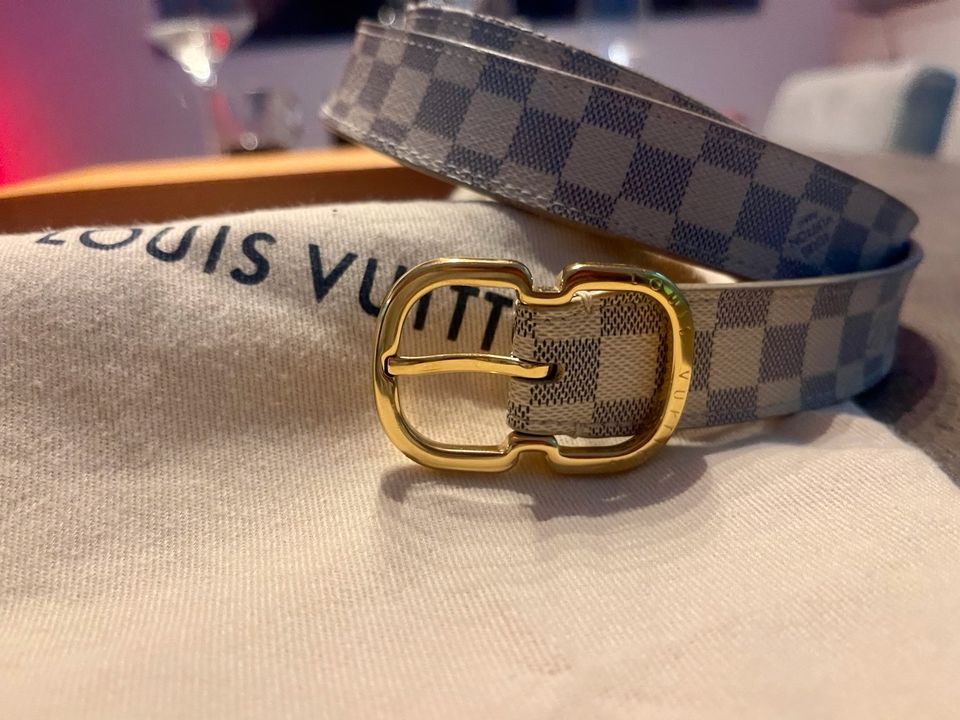 Orig. Louis Vuitton Gürtel / Top / OVP / Damier / Azur/ canvas in Hamburg