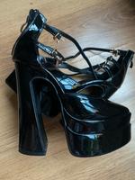 Dolls Kill Schwarz Lack High Heels Größe 35 Plateau Absatzschuhe Mitte - Wedding Vorschau