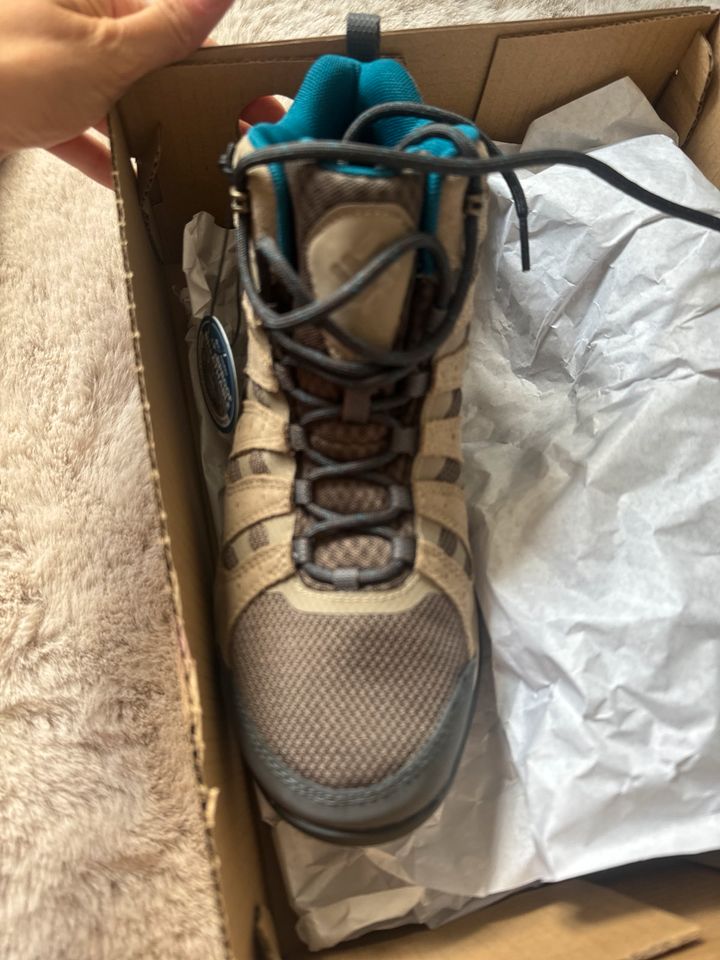 Columbia Wanderschuhe neu OVP Größe 41,5 in München