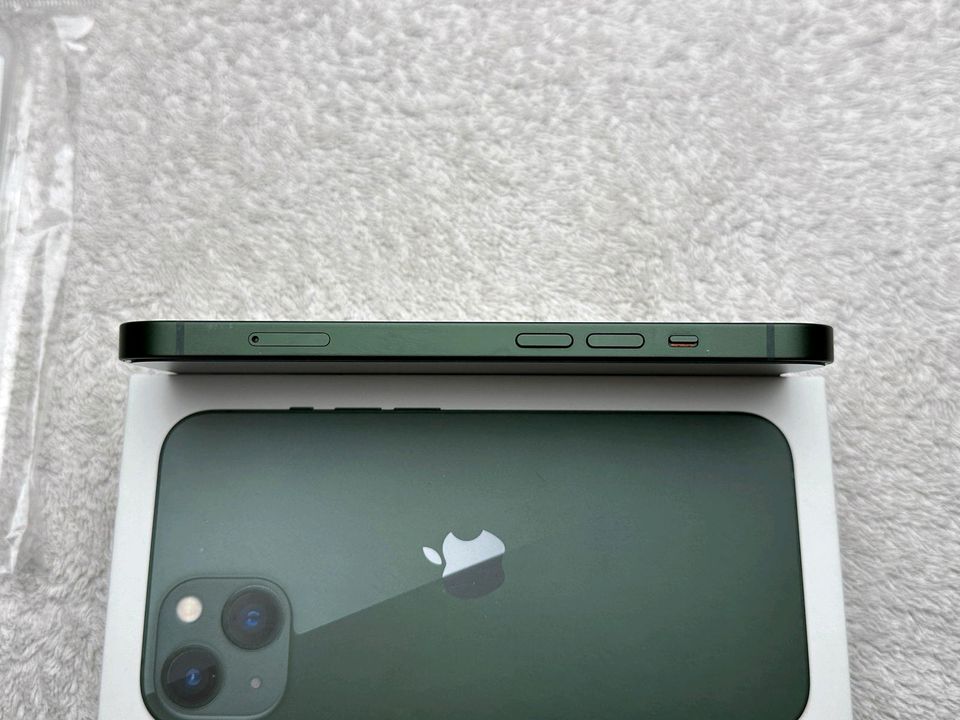Apple iPhone 13 128GB Grün 90% Akku Garantie Händler in Rüthen