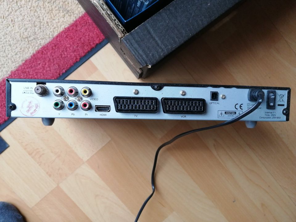 2 x Sat Receiver / DVD Player / 3 x PC Tastatur 2 x Antennenkabel in Wittenberge