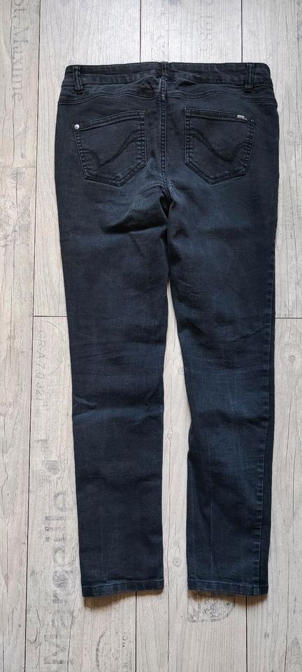 Only Jeans M/32 in Rostock