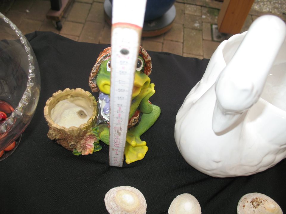 Konvolut Blumengefässe Schwan,Frosch Pokal,Übertöpfen,Glassteinen in Saarbrücken