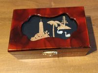 schicke Diorama Holzdose Schmuckbox Schatulle aus China Nordrhein-Westfalen - Krefeld Vorschau