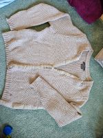 Super schöne Strickjacke gr 44 aber kann von gr S getragen Baden-Württemberg - Möglingen  Vorschau