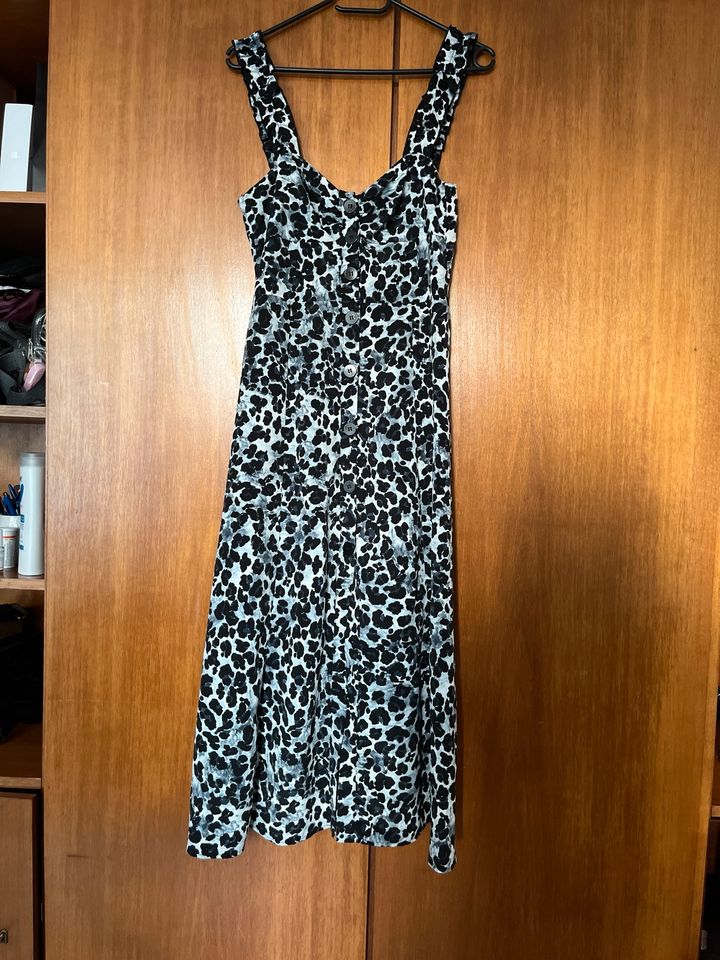 Zara Sommerkleid Größe L (fällt kleiner aus) in Dortmund