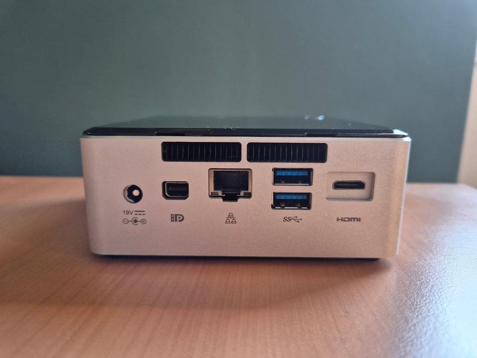 Intel NUC NUC5i5RYH - Mini PC WiFi Core i5 NVMe SSD Windows 11 in München