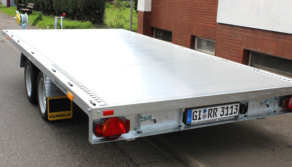 Vermietung eines Humbaur Universaltransporters 3.5 t in Laubach