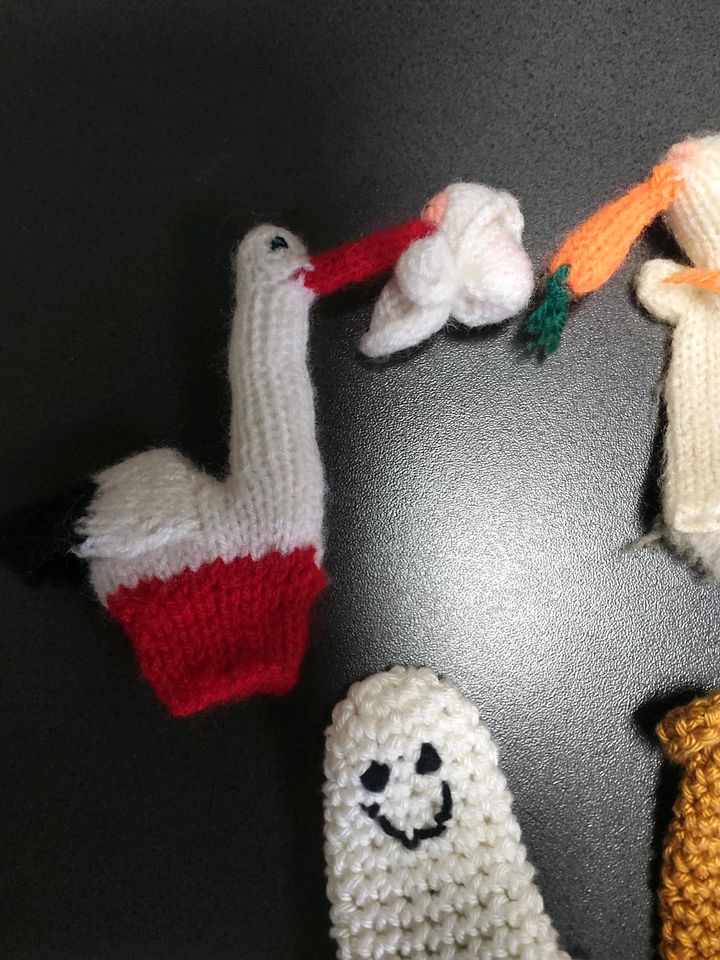 7 Fingerpuppen gestrickt, unbespielt in Saarbrücken