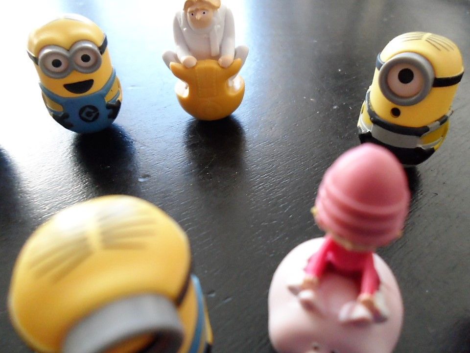 Neu, Ich - Einfach unverbesserlich, 12 x Minions Sammelfiguren in Rostock