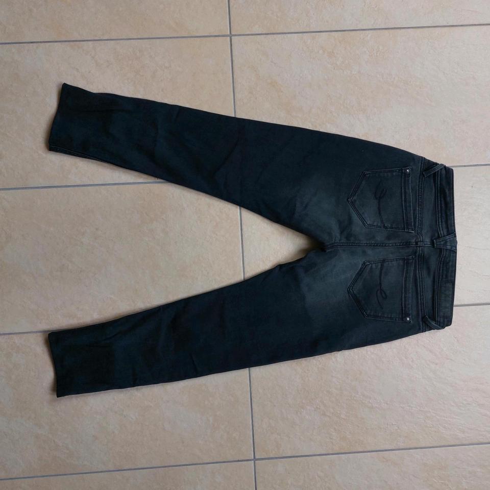 Jeans EDC Esprit Gr. 27 Länge 30 schwarz neuwertig in Mannheim