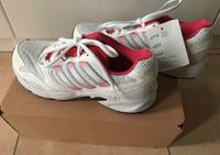 Adidas Sneaker für Damen in Gr.38 Nagelneu Nordrhein-Westfalen - Ibbenbüren Vorschau