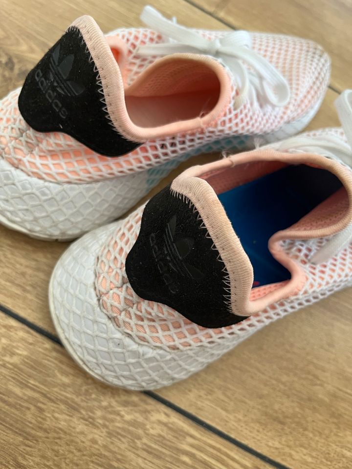 ADIDAS Deerupt Runner Gr. 43 1/3