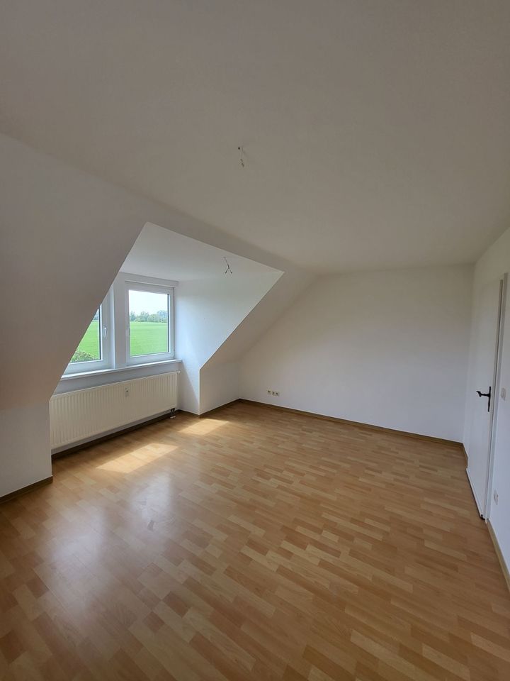 Moderne Wohnung mit Bilderbuchausblick!! Kautionsfrei + 2 Monate Mietfrei! in Borna