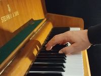 Klavierunterricht für Senioren - Vormittags Plätze frei! Köln - Köln Dellbrück Vorschau