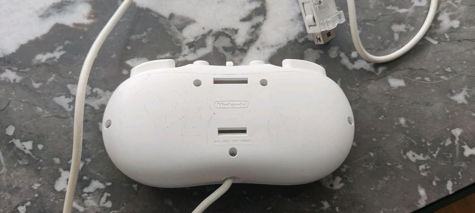 Original Nintendo Wii Classic Controller Gamepad in Bonn