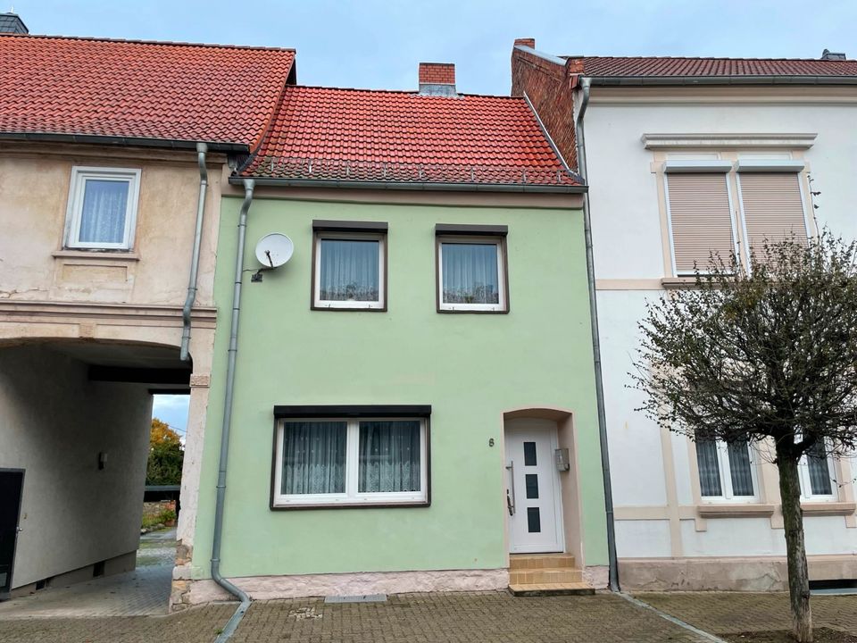 Einfamilienhaus/Reihenhaus in Hadmersleben (Handwerkerobjekt) in Peseckendorf