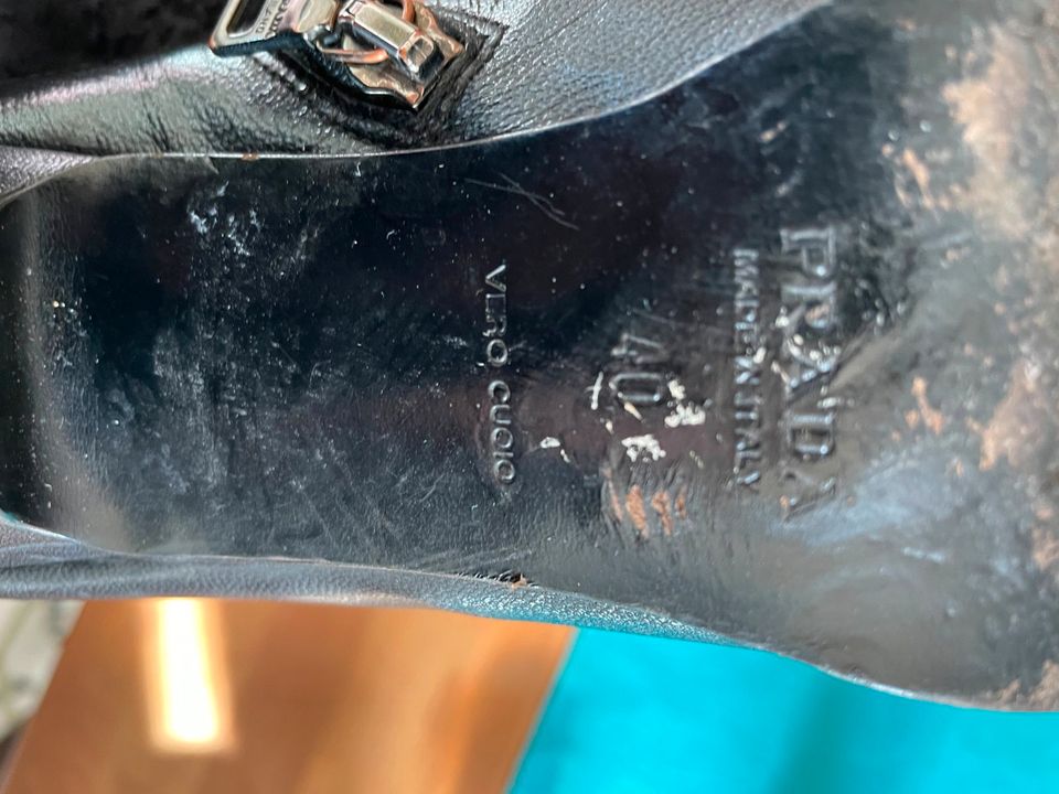 Stiefelette schwarzes Leder von Prada, Gr. 40 in Kevelaer