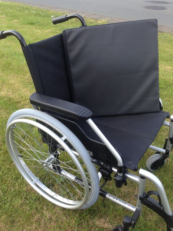 Meyra Orthopedia 1.750 Eurochair Vario Rollstuhl, NEU in Bad Driburg