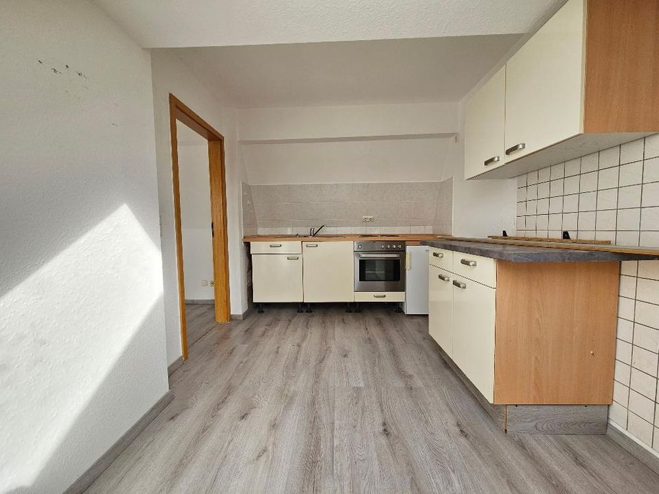 Helle 3 Zimmer -Wohnung mit EBK in Zwickau