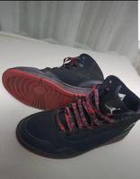 Nike air Jordan High schwar rot Bayern - Eichenau Vorschau