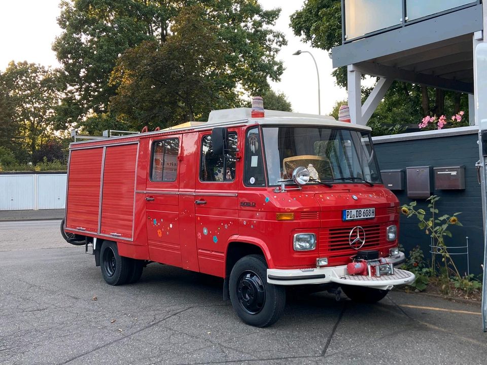 Mercedes 608D historische Feuerwehr als Wohnmobil genutzt Bj.79 in Schenefeld