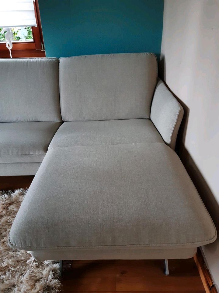 Himolla Sofa mit Relaxfunktion (Fehlkauf - wie neu!) in Konstanz