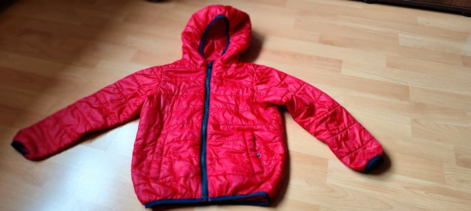 Steppjacke in rot in Friedewald