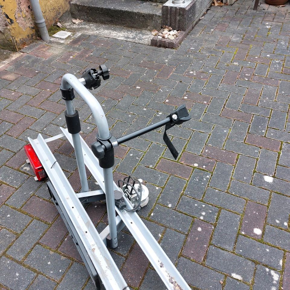 Fahrradgepäckträger für Anhängerkupplung in Saarbrücken