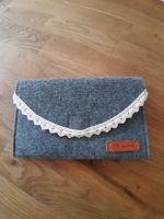 Clutch aus Filz Nordrhein-Westfalen - Paderborn Vorschau