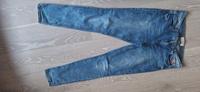 Reserved Jeans mit Stickerei Gr. 40 Slim Rheinland-Pfalz - Petersberg Vorschau