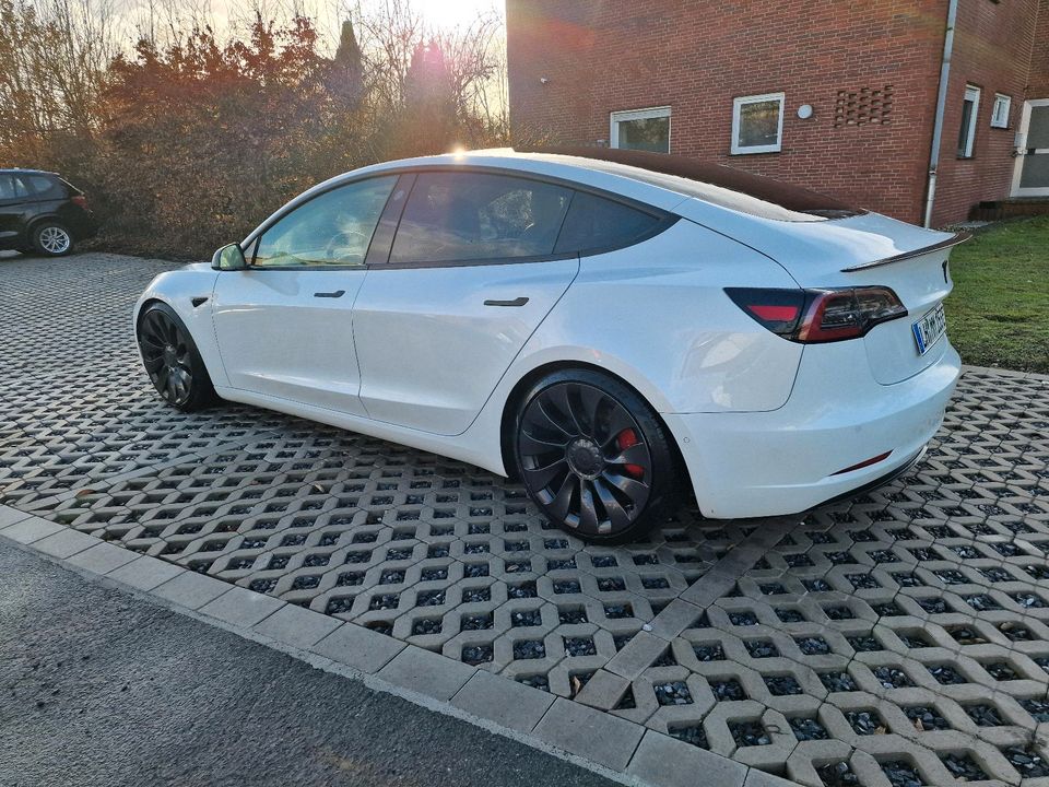 Tesla Model 3 Performance Garantie refresh 2021 in Ascheberg