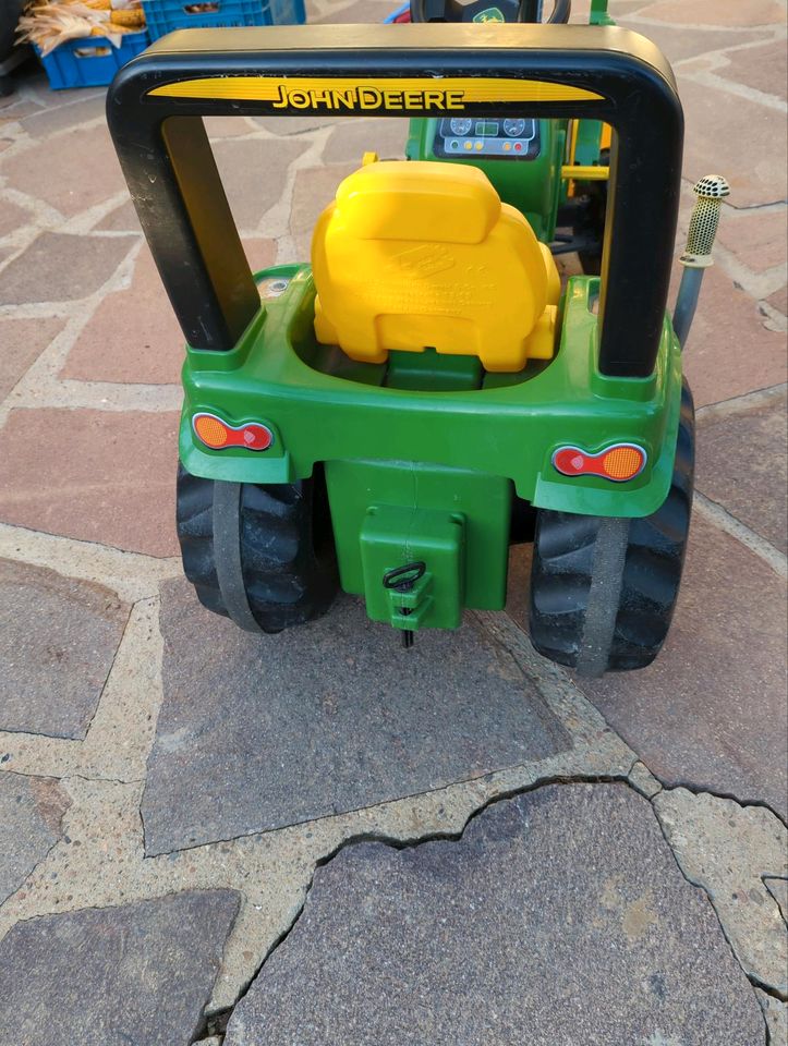 Traktor John Deere rolly toys in Börtlingen