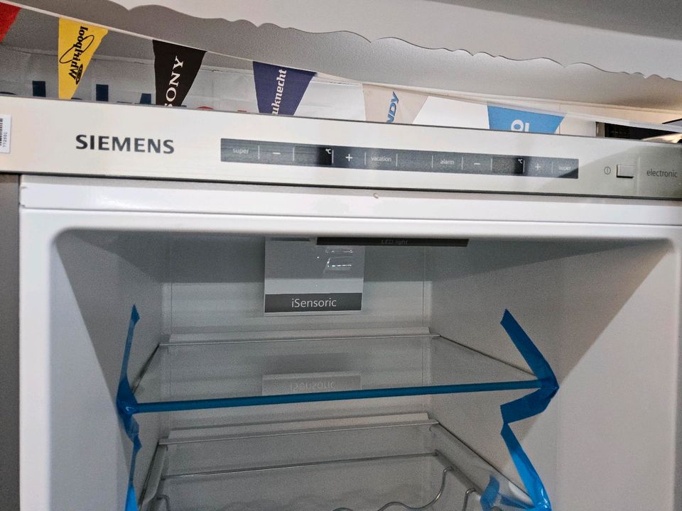 SIEMENS Kühl-/Gefrierkombination KG39EALCB, 201 cm hoch, in Bonn - Beuel |  Kühlschrank & Gefrierschrank gebraucht kaufen | eBay Kleinanzeigen ist  jetzt Kleinanzeigen