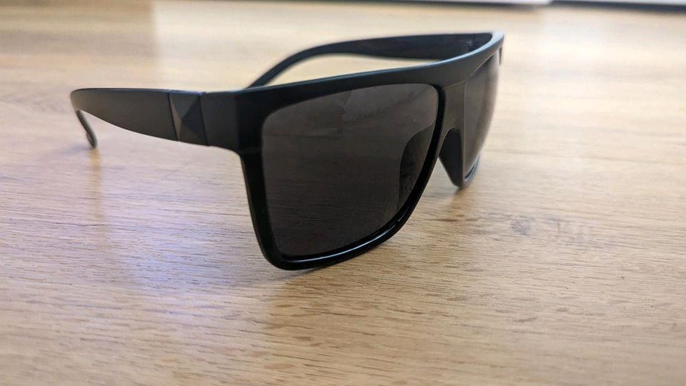 Herren Sonnenbrille Pilotbrille schwarz in Pforzheim