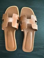 Hermès Oran Sandalen ~ Farbe Gold ~ Gr. 38 Bad Godesberg - Mehlem Vorschau