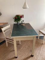 Schöner alter Küchen-/Ess-/Arbeitstisch mit Schublade Berlin - Neukölln Vorschau