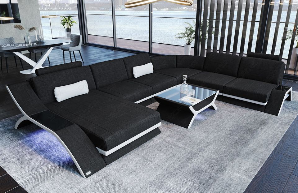 Polster Sofa Wohnlandschaft Calabria XXL mit LED und USB-Port in Berlin